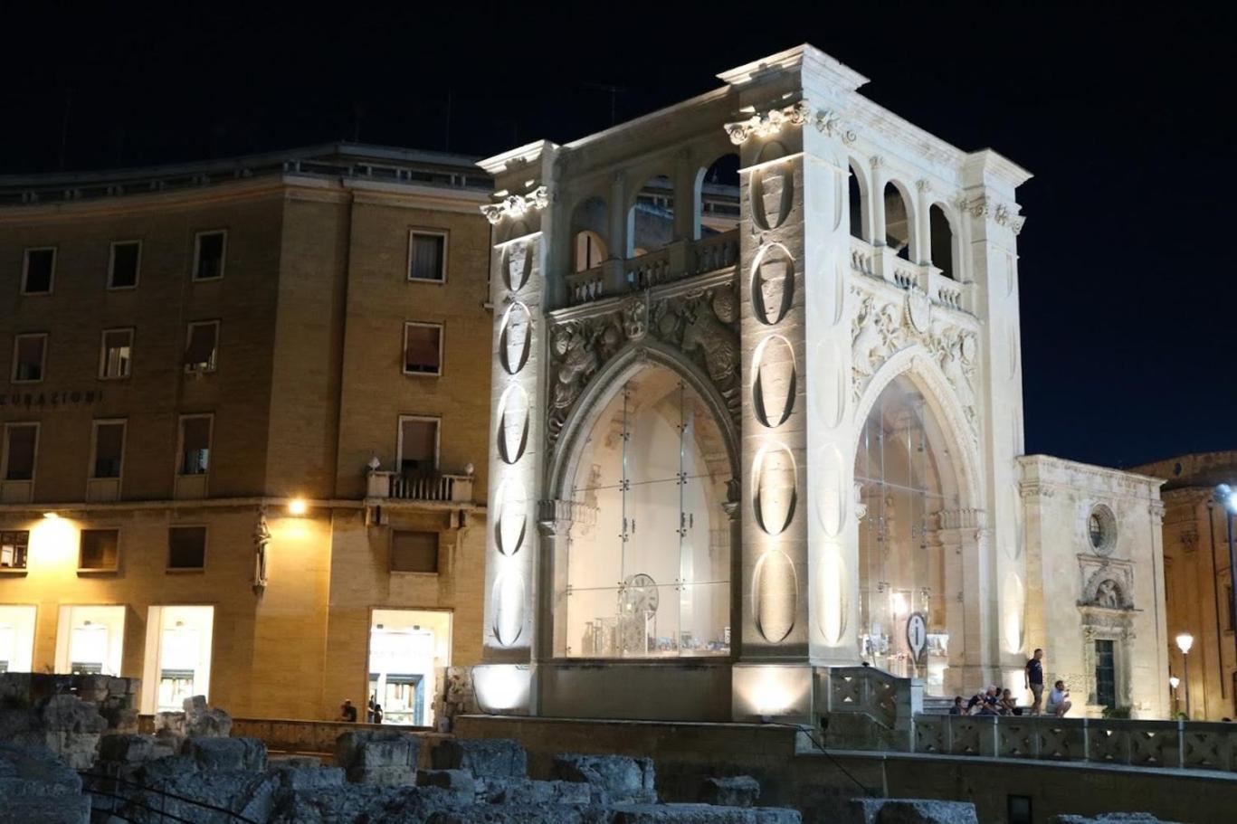 Mammasisi Rooms Lecce Exteriör bild