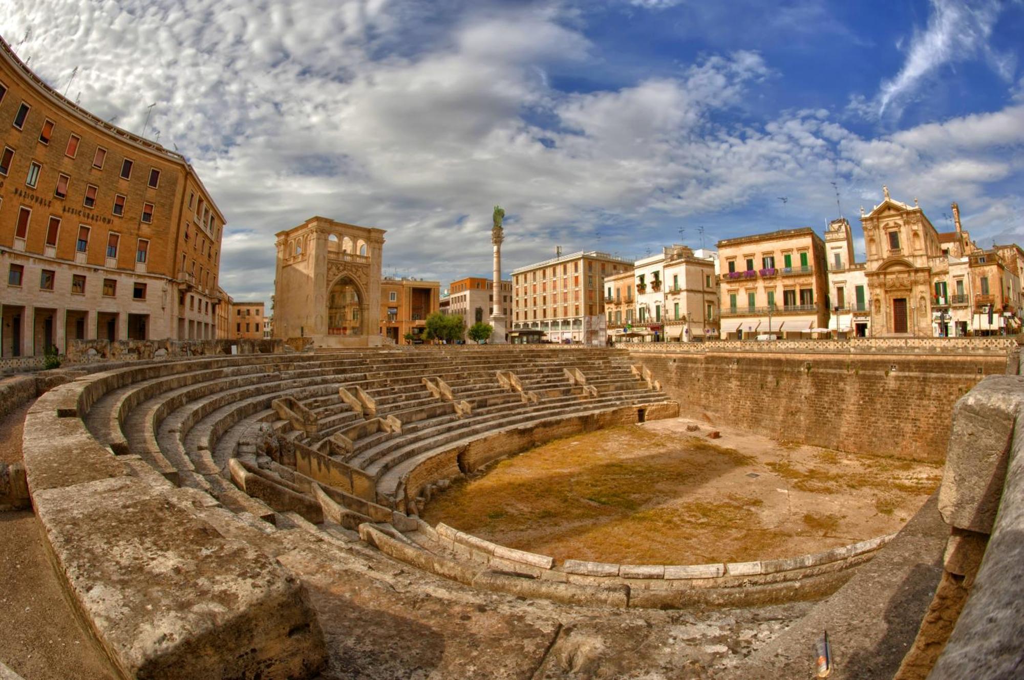 Mammasisi Rooms Lecce Exteriör bild